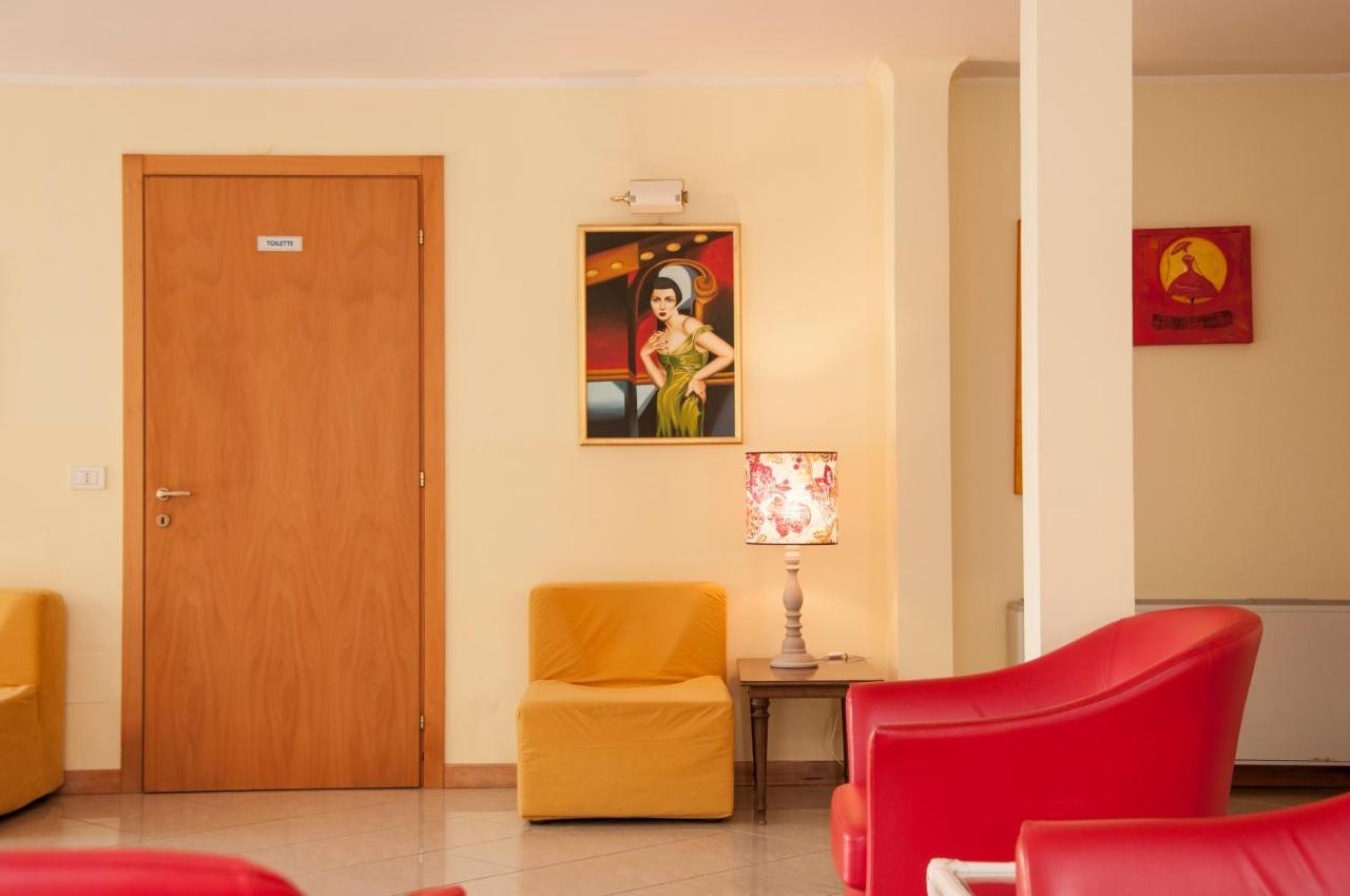 Hotel Rugantino Cesenatico Eksteriør billede