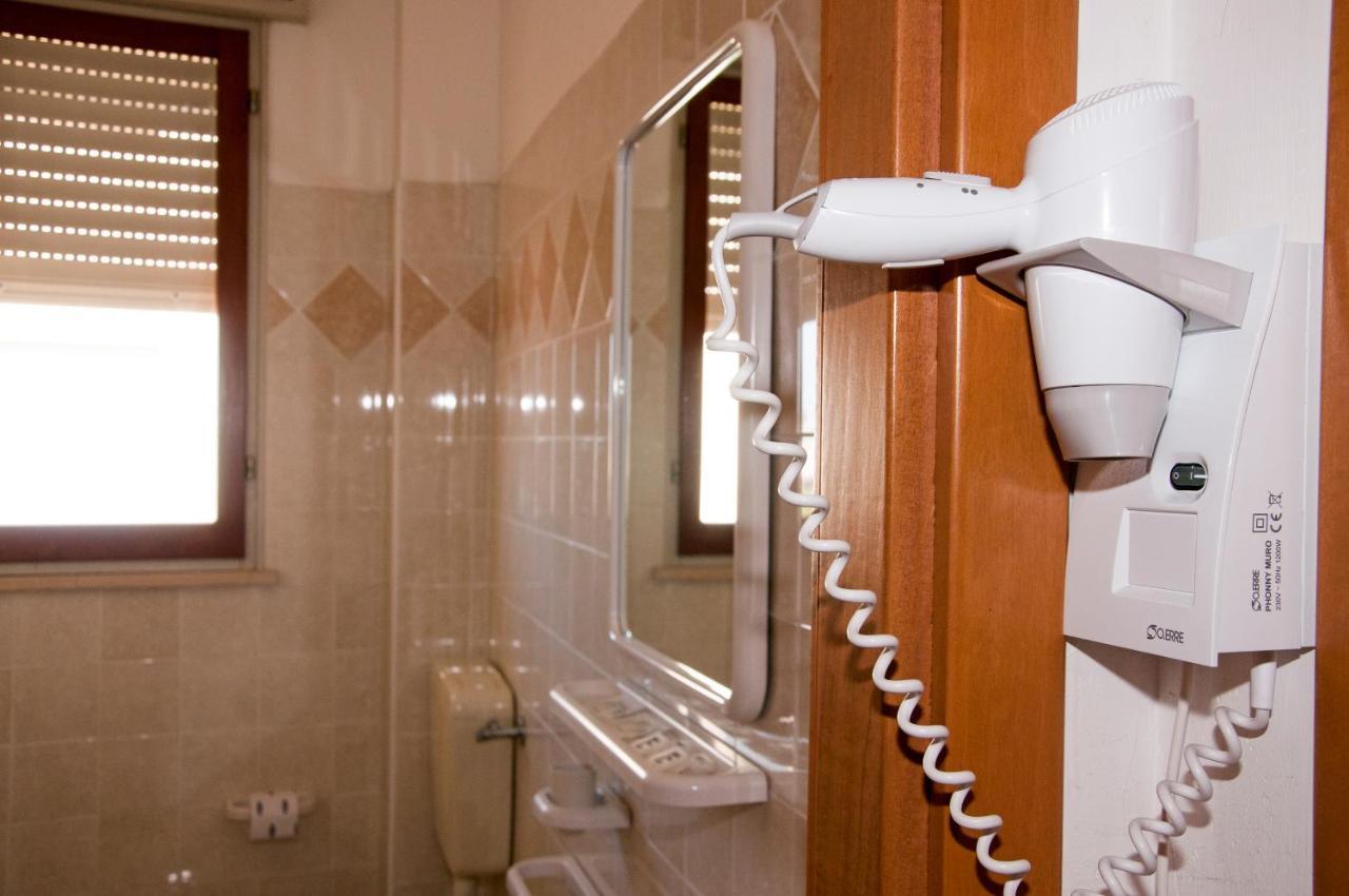 Hotel Rugantino Cesenatico Eksteriør billede