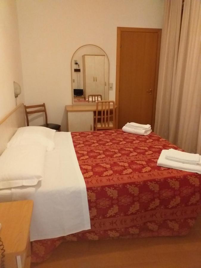 Hotel Rugantino Cesenatico Eksteriør billede